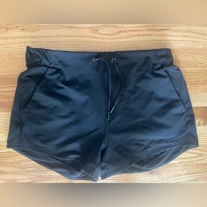 GUC lulu shorts size ten. No tags in shorts. Black